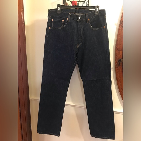 Levis - Picture 1 of 3